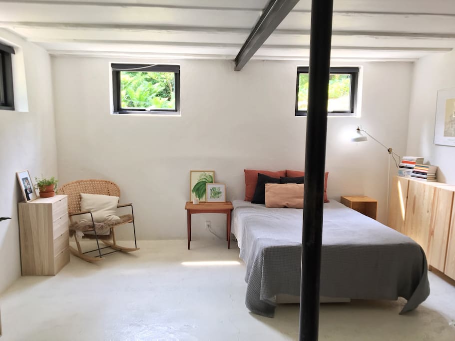 Downstairs bedroom.