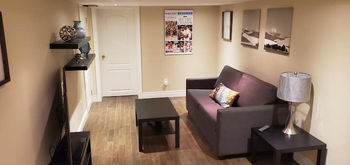 Eglinton & Bayview Cozy Bsmt 1bed - Toronto