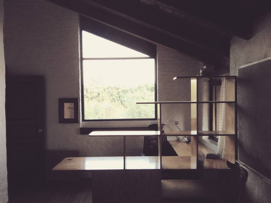 Working space within the room