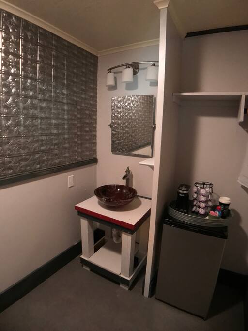 Library Room Bath