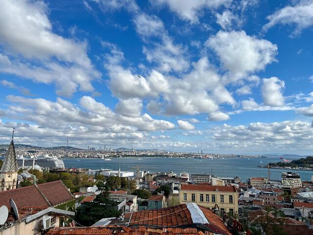 with modern sea view in Galata-Take a look