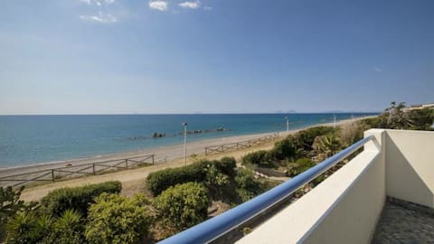 Popular Airbnb listing: Aeolian Sea-facing penthouse in Capo D'orlando