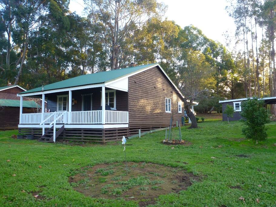 Splendid Wren Cottage (front)