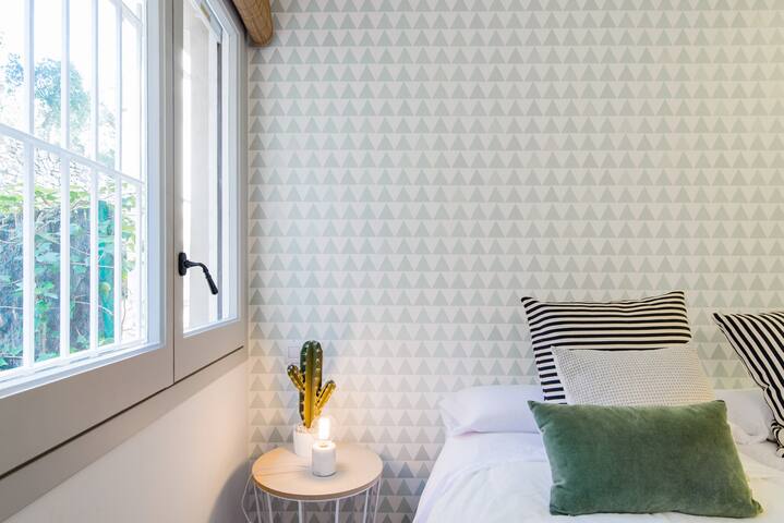 Despierta con la brisa marina en este apartamento de la Costa Brava gallery image 3