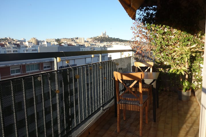 Grand T2 Lumineux, Balcon, Vue, Cuisine Us Et Bar - Marseille