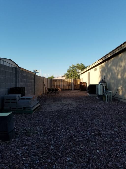 RV or TRAILER PARKING AVAILABLE 34 Feet