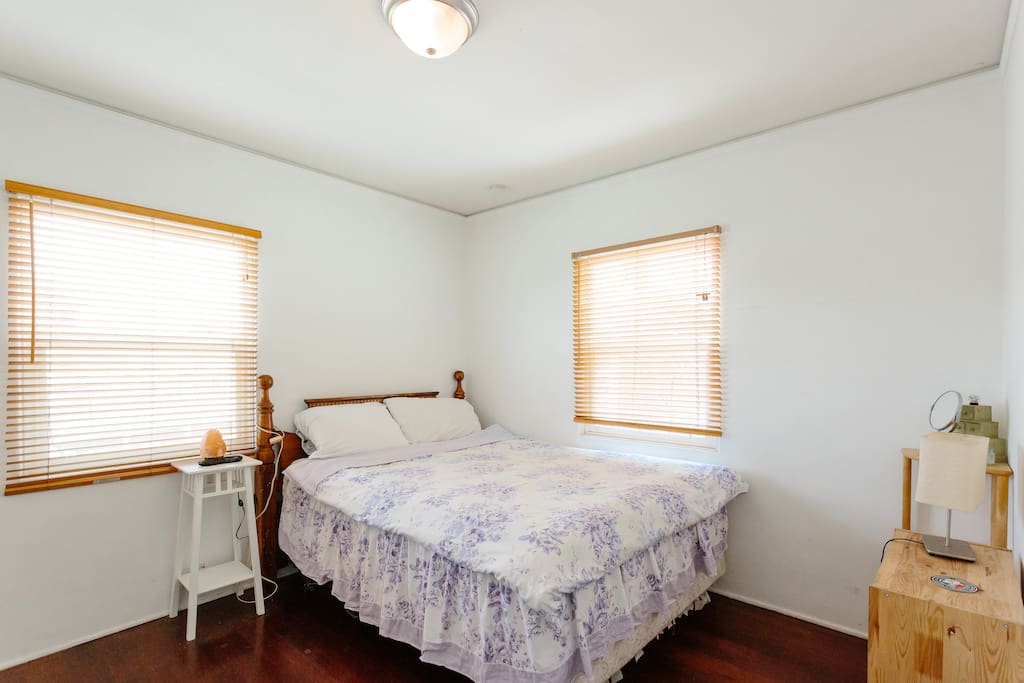 Guest bedroom