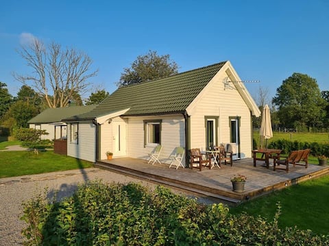 Cabin with private spa 20 min to Ullared