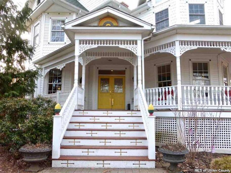 Grand entrance