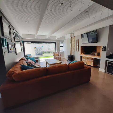 Warm and cosy home in security estate gallery image 2