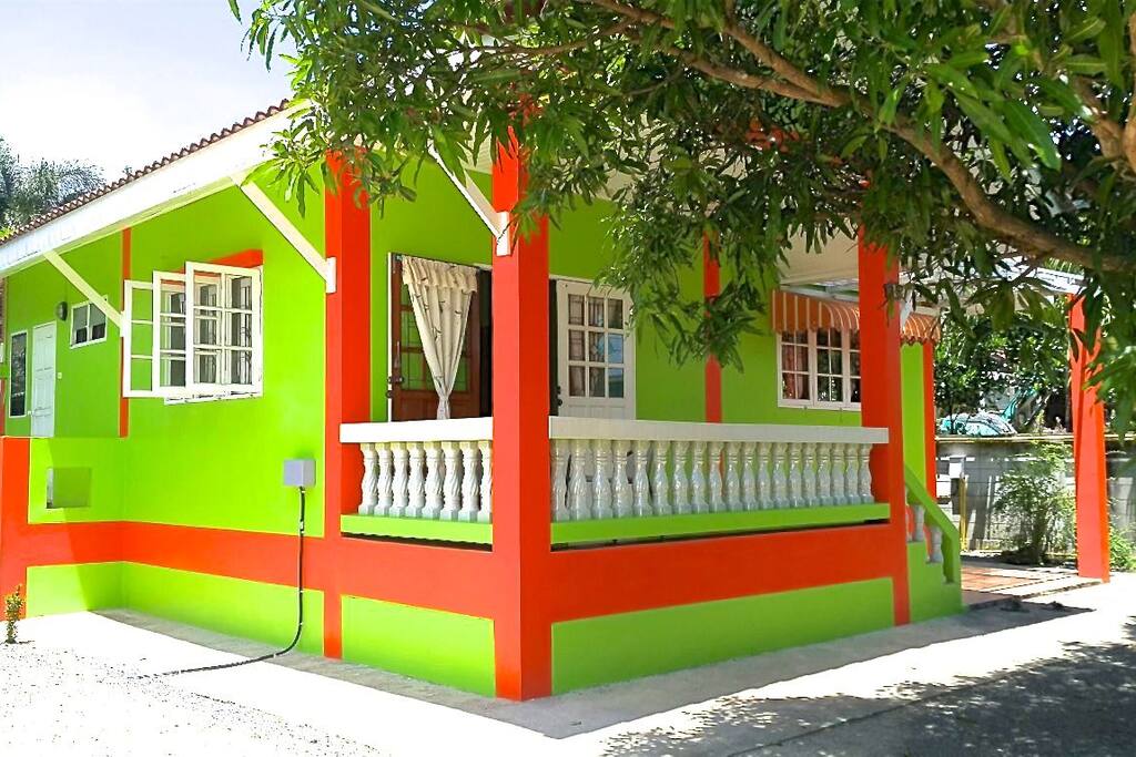 Baan Tong Thip House 1