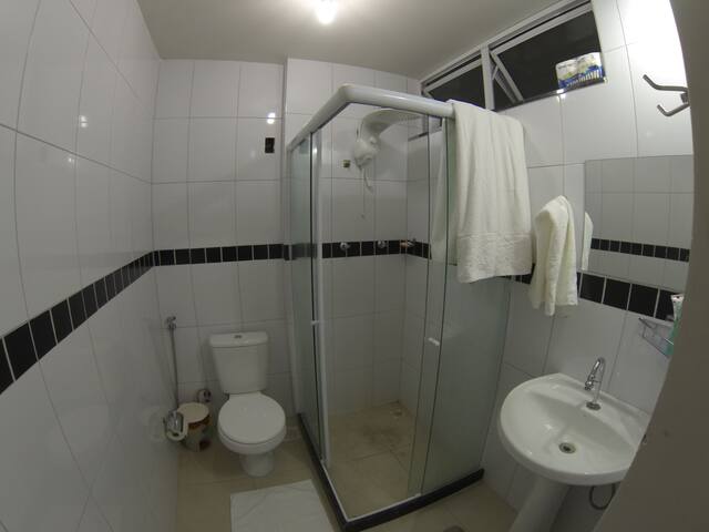 COPACABANA, 3 bedroom, excellent location. gallery image 5