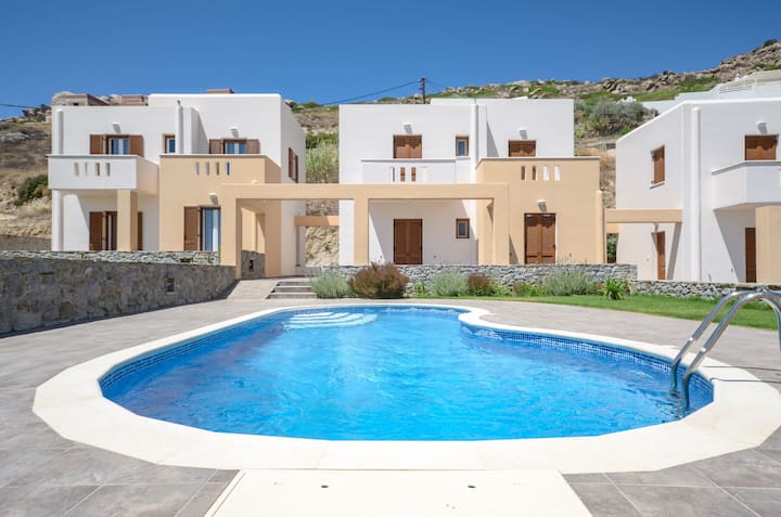 R 269 Spacious Luxury Sea View Villa With Private Pool – Non Refundable Rate - Naxos