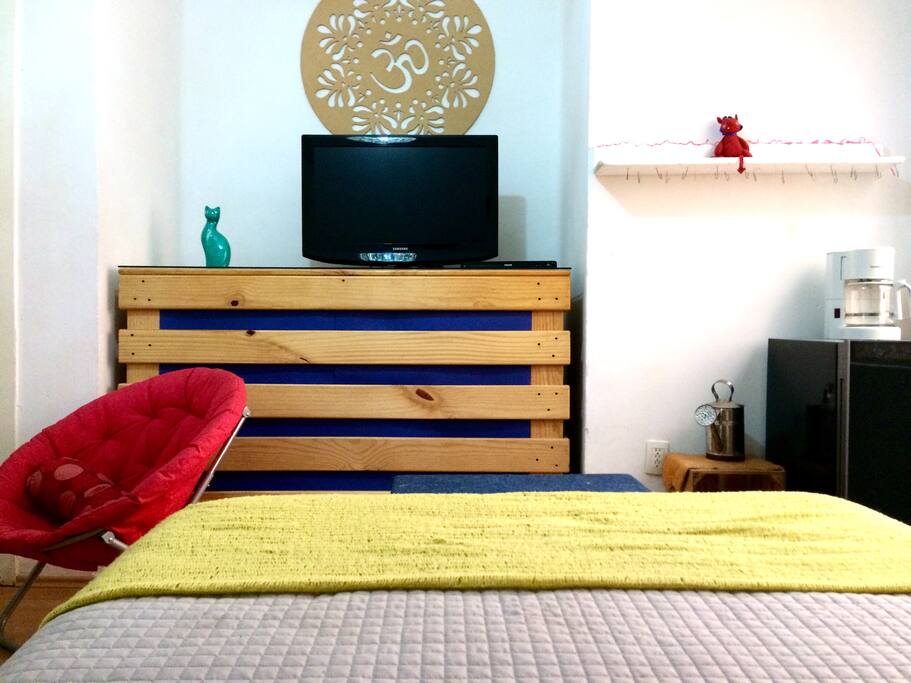 coffee and tea avialable 24/7 in your room
