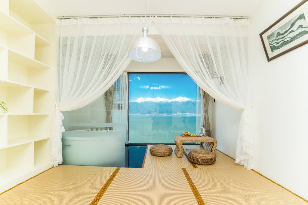 海景榻榻米带浴缸客房-瑞丽