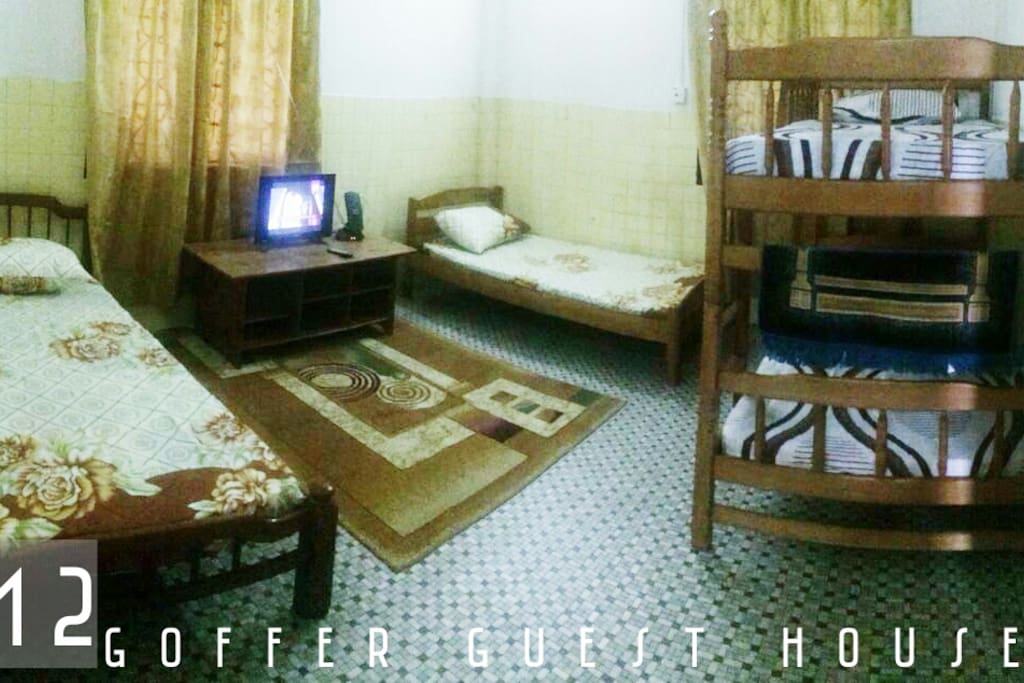 ROOM 2 ( MYR 120 )
- 2 SINGLE BED
- 1 DOUBLE DECKER
- AIRCOND
- TV
- BATHROOM ATTACHED