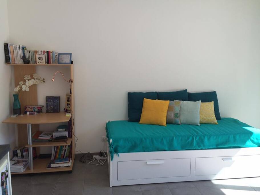 Lit gigogne, ouvert il fait 2m/2m
