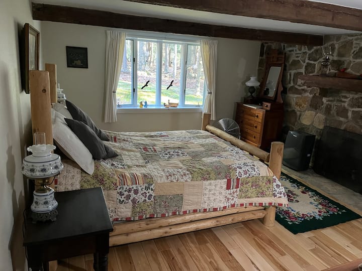 Queen master bedroom