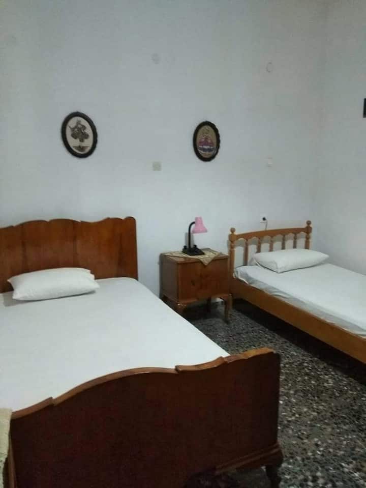 Dhomë gjumi me 2 krevate