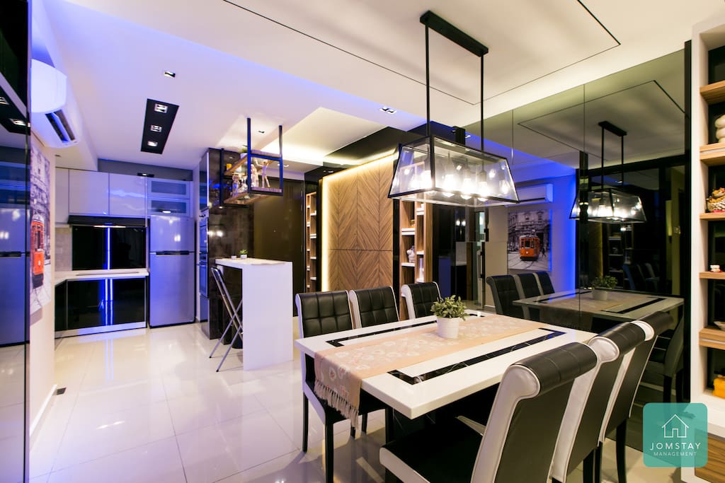 Dining area and Mini Bar