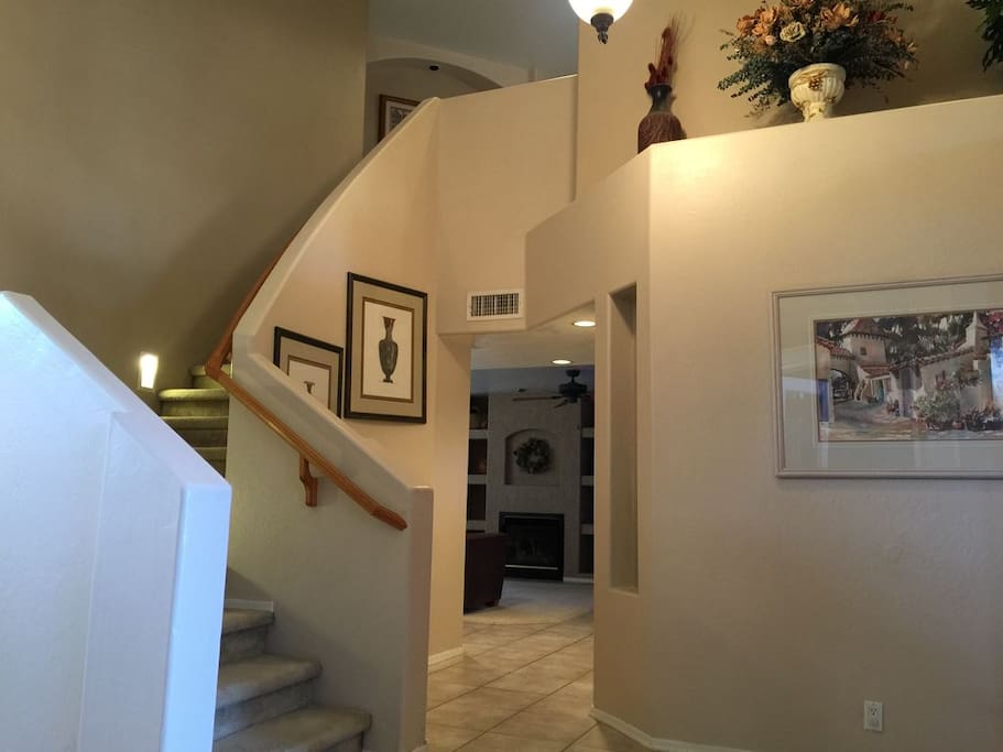 Entry way to home, family room with Fireplace