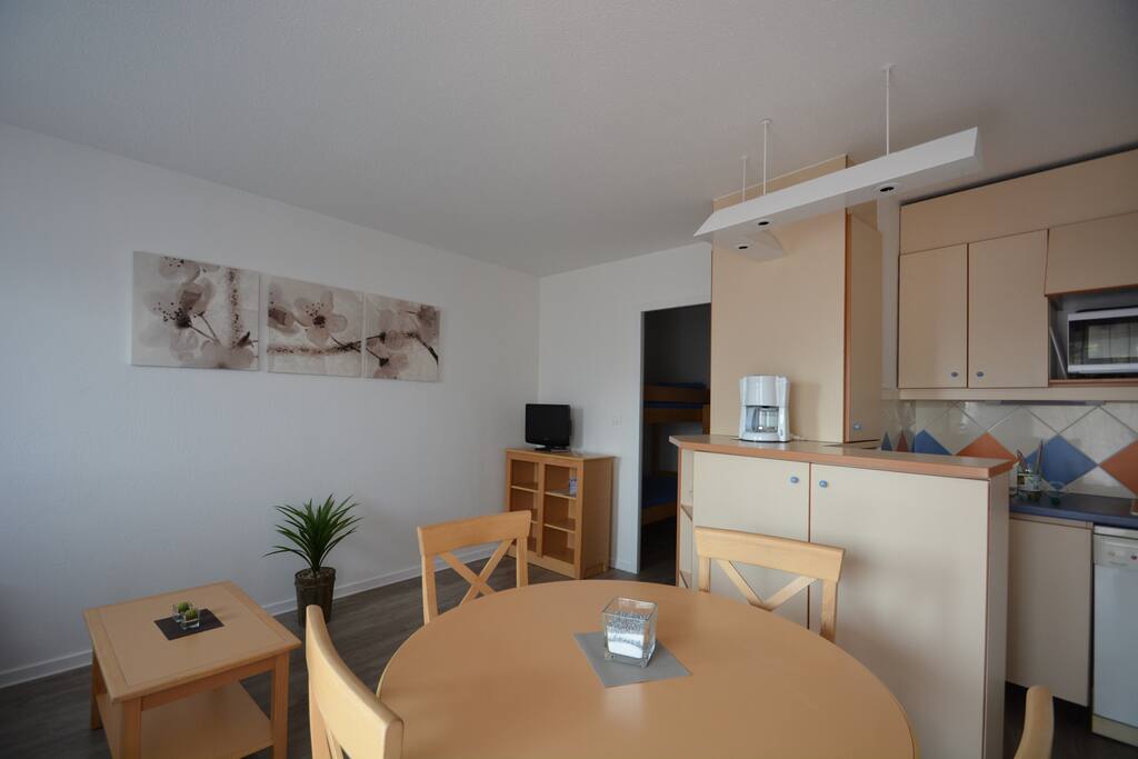 pièce principale et kitchenette