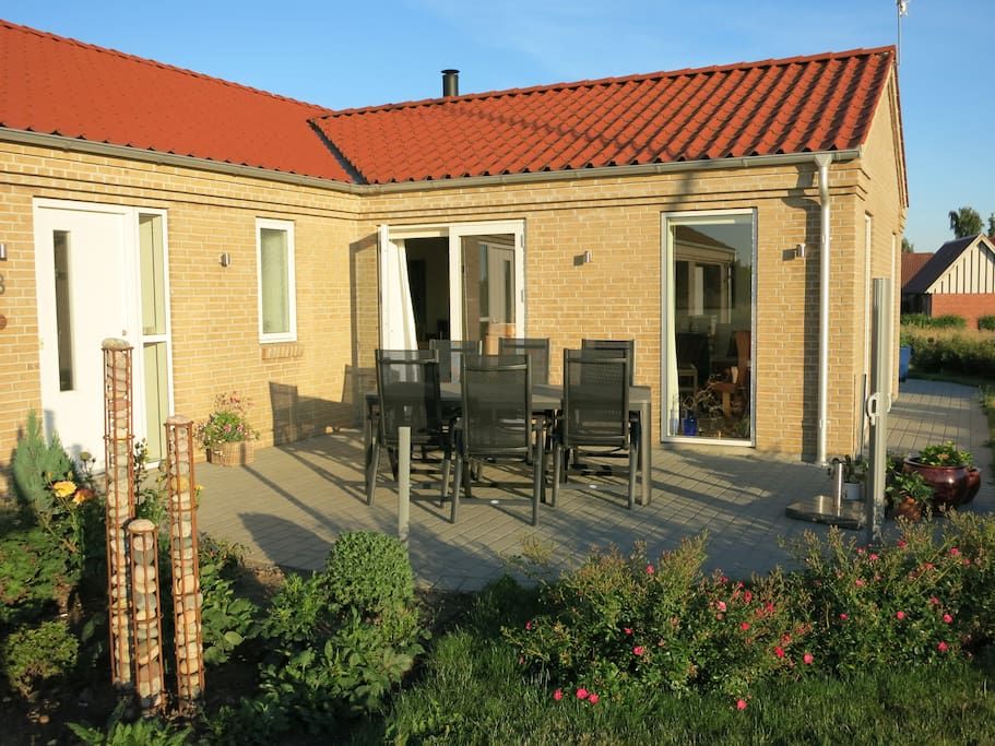 Vestvendt terrasse