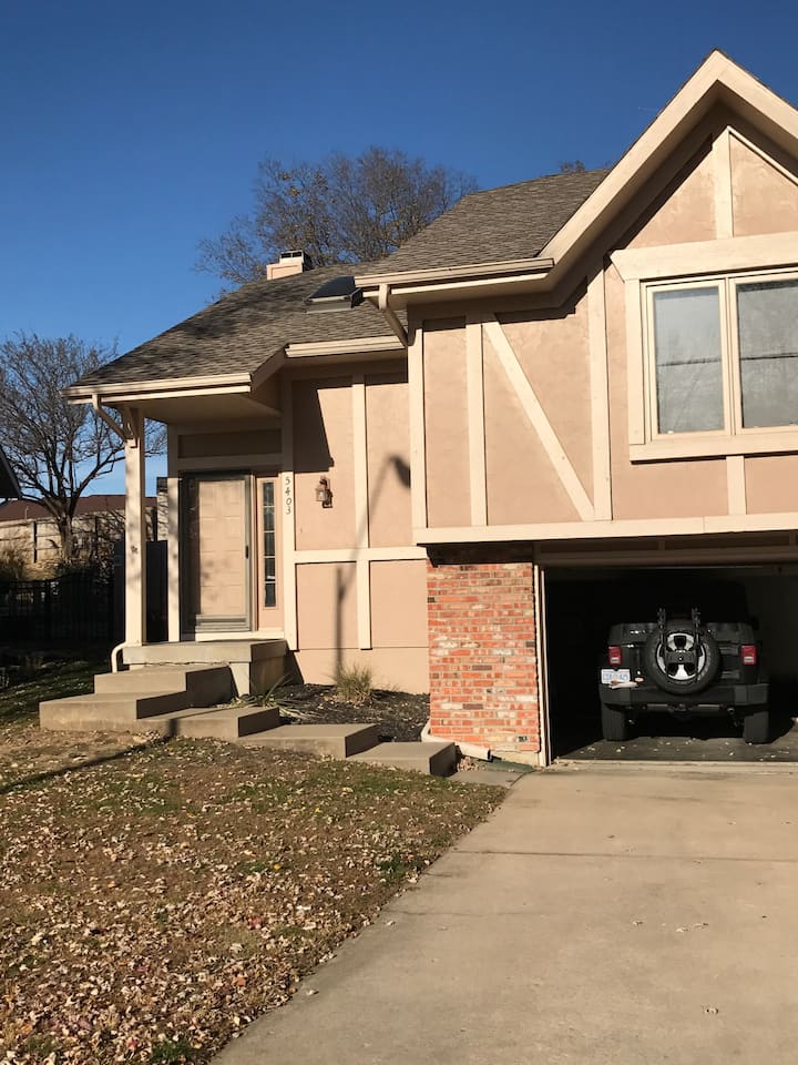 Townhouse in Kansas City · ★4.86 · 2 bedrooms · 2 beds · 1 private bath