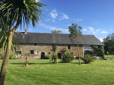 Peaceful longhouse in Cotentin