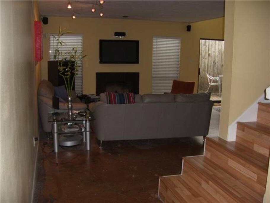 Another angle revealing the path upstairs