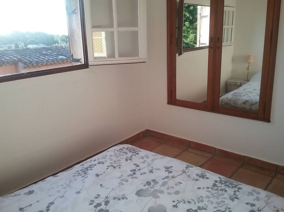 Chambre privée avec armoire, penderie, wifi