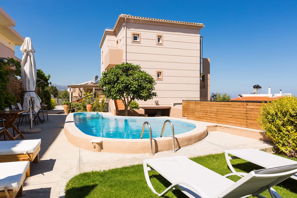 Total relaxation in our sun beds by the pool