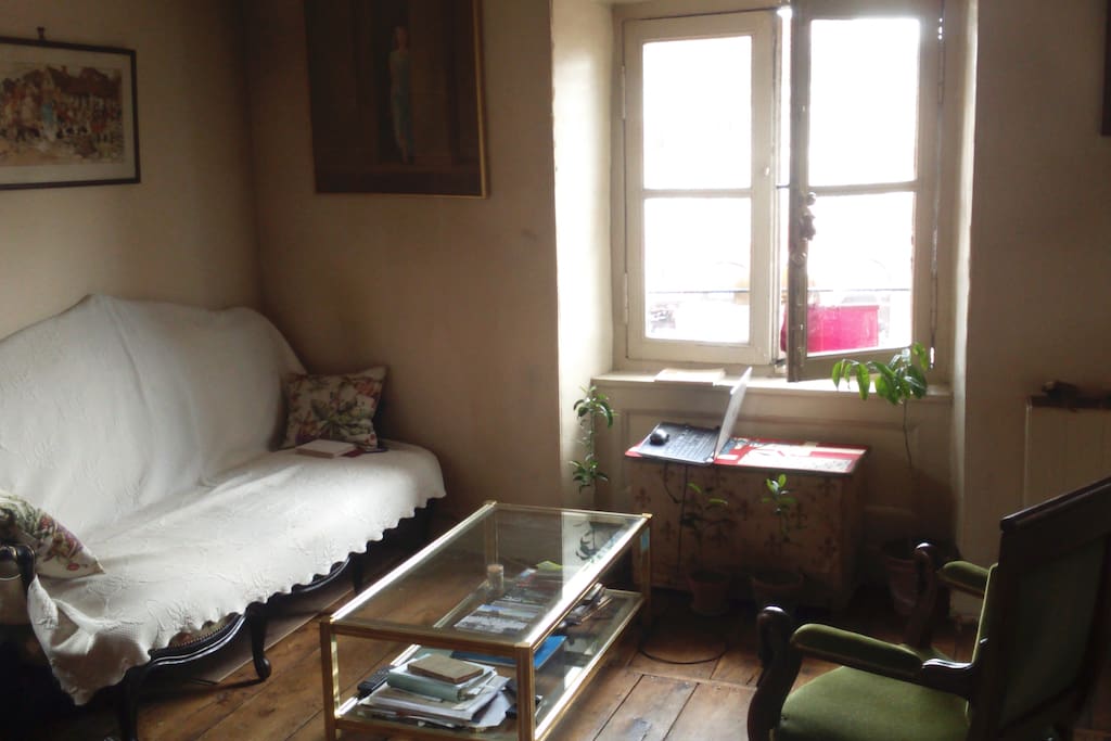Salon (2nde vue)