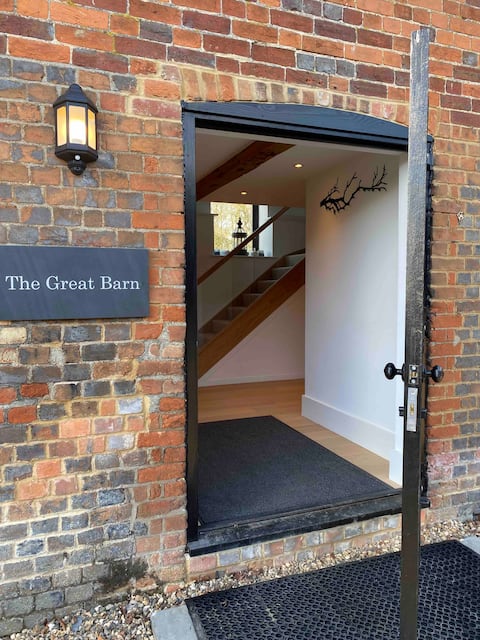 Amazing unique four bedroom barn