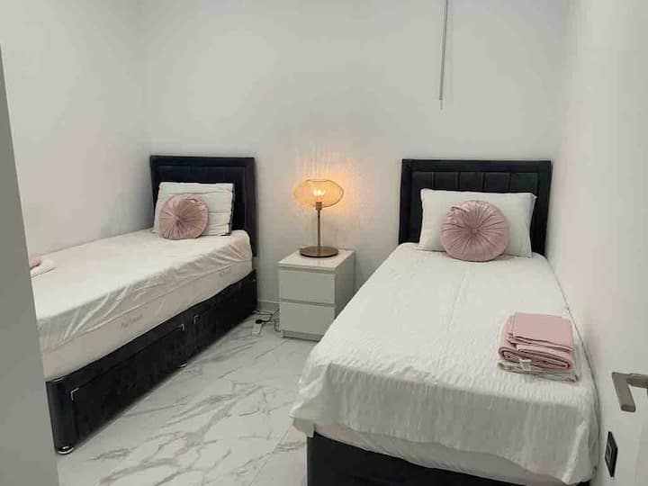 საძინებელი 1