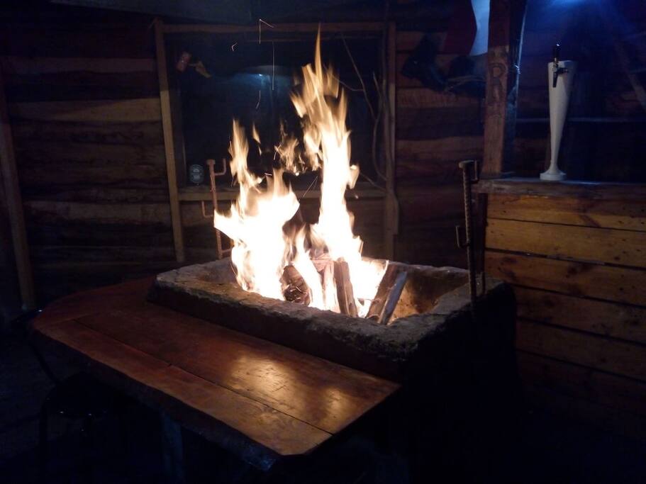 Asador que se encuentra en el quincho