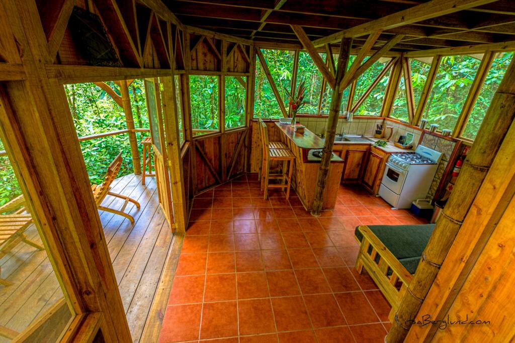 Casa Perezosa kitchenette/living area