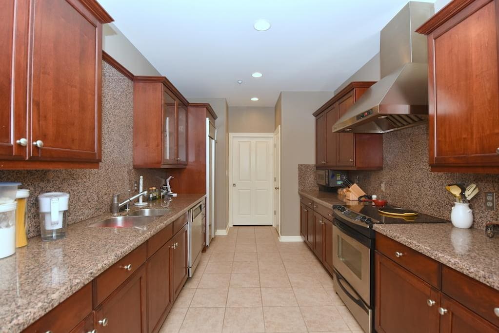 Kitchen - Stainless steel appliances