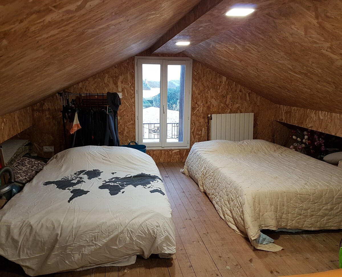 Vitanda vya ziada kwenye dari (vimepashwa joto)