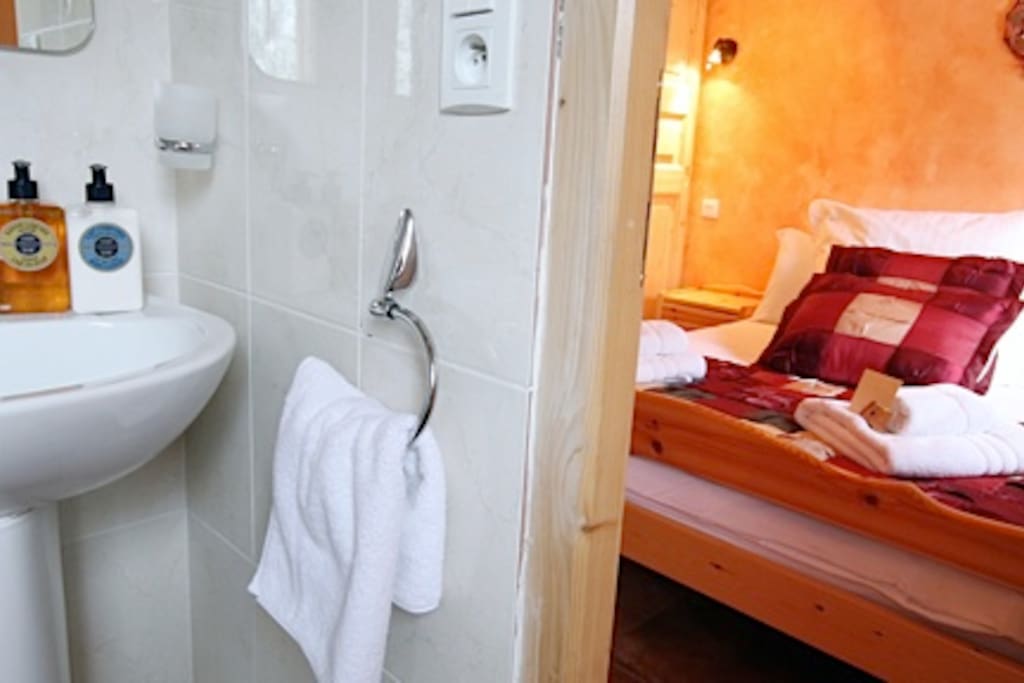 Ensuite bathroom