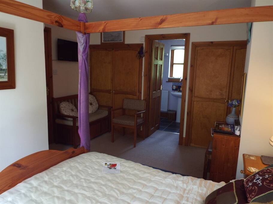Guest room