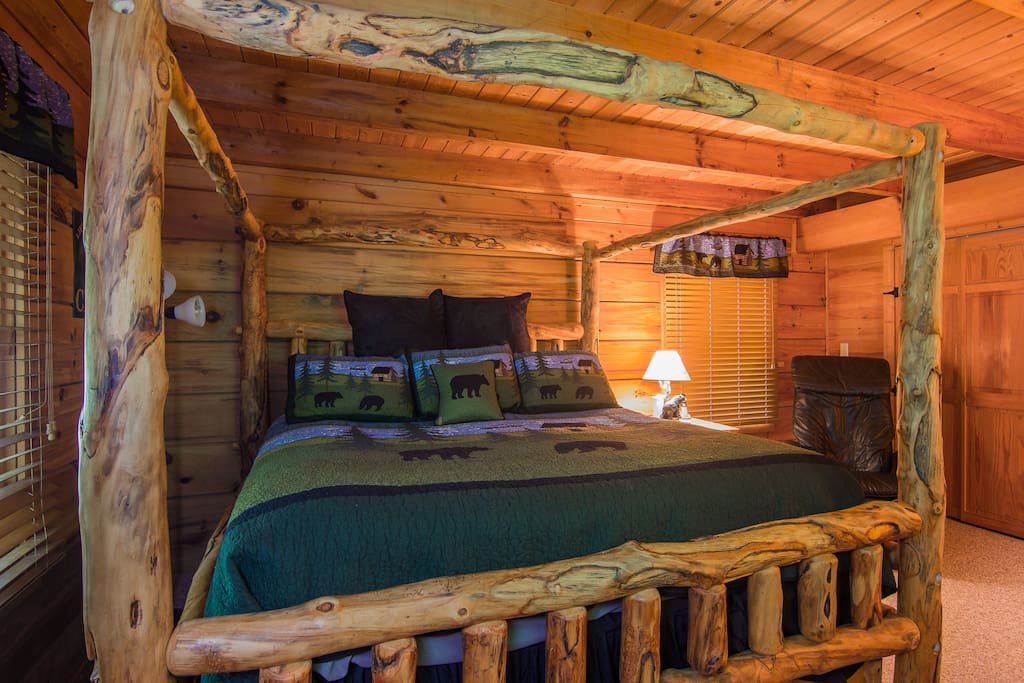Master Suite With A Very Comfy Aspen King Canopy Bed & A Large Closet.