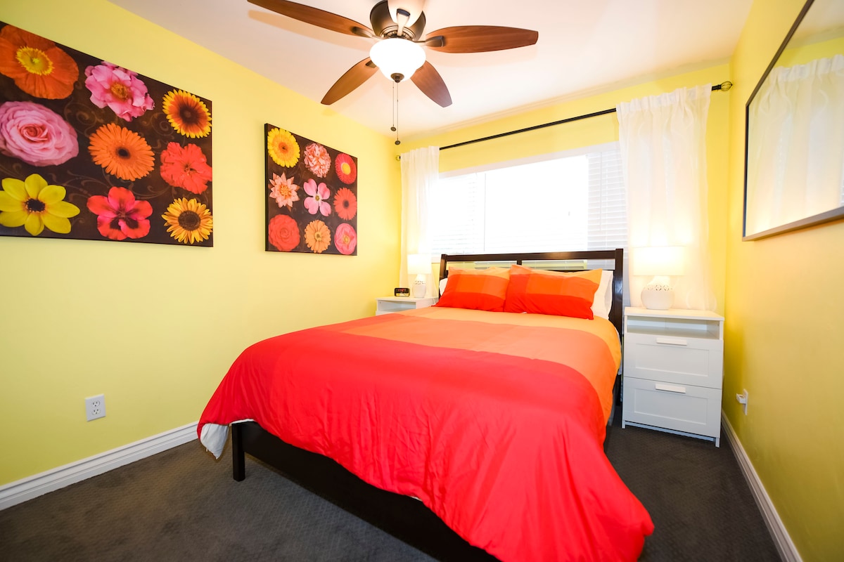 Dhoma e dytë e gjumit vjen me dyshek të ri bambuje me madhësi dopio "queen" (mbulesa e jorganit mund të ndryshojë).