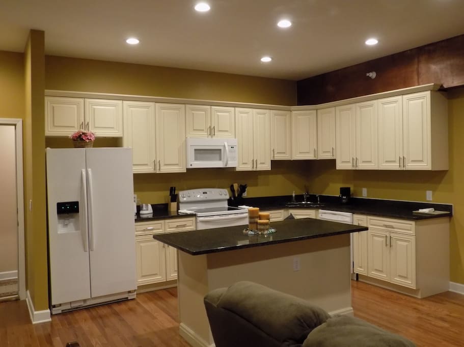 Beautiful Kitchen with Island