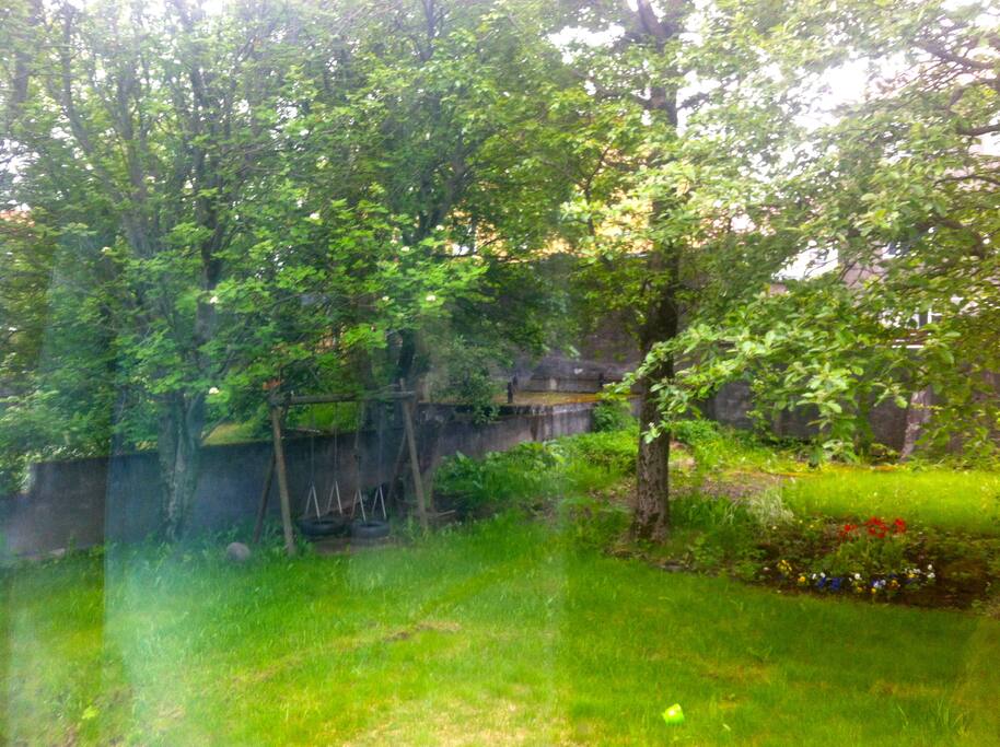 Quiet garden and private veranda