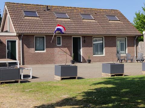 Back house Ons Hoekje [Entire house]