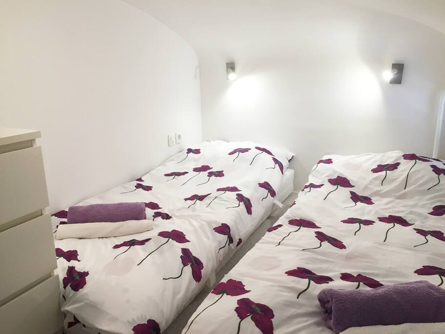 Mattresses can be separated or joint