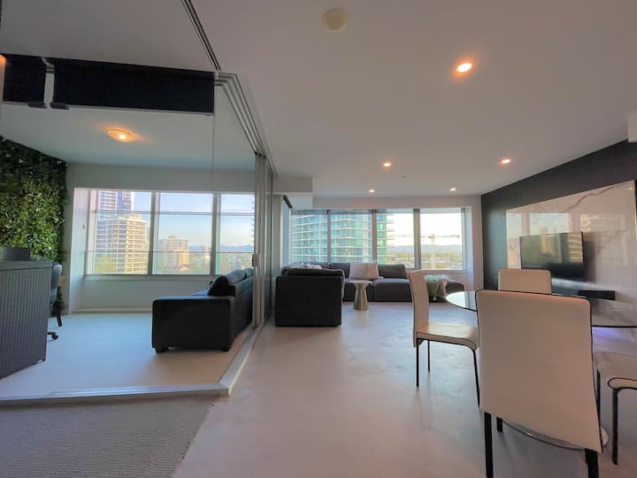 Flash Apartment 2br - Q1 Heart Of Surfers Paradise - Surfers Paradise