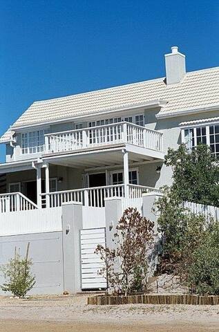 Idyllic beach house in Kommetjie. gallery image 5