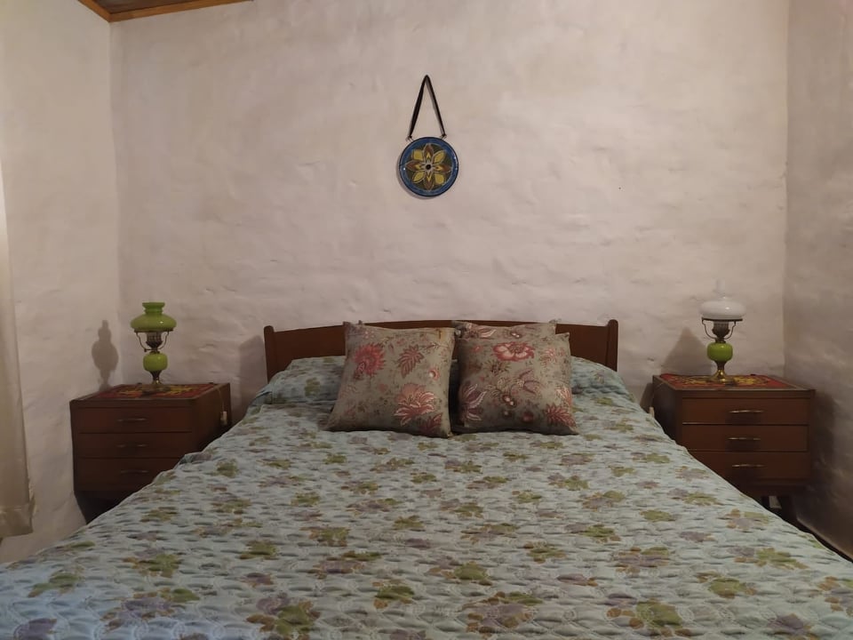 Chumba cha kulala kilicho na kiyoyozi, moto na baridi